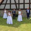 Unter dem Motto „Du bist ein Ton in Gottes Melodie“ empfingen sieben Kommunionkinder aus Duttenbrunn ihre erste Heilige Kommunion. Im Bild die Kommunionkinder (von links): David Fischer, Emily Mehling, Hayley Worm, Colin Worm, Mia Siegler, Ben Maier und Emily Bulla.