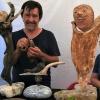 Beim 11. Thüringer Keramikmarkt in Römhild werden wieder zahlreiche Markthändler ihre Keramiken und Töpfereien feil bieten. Im Bild Peter Covaci aus Xanten, der schon im vergangene Jahr mit seiner Lebensgefährtin Renate beim Keramikmarkt dabei war.