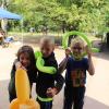 Lukas, Nicolas und Lukas toben sich auf der Wiese aus. Lukas, Nicolas und Lukas toben sich auf der Wiese aus.
