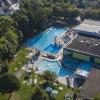 Das Geomaris-Freibad in Gerolzhofen hat seit 8. Juni wieder geöffnet. Geplant ist, ab Juli auch das Hallenbad und andere Bereiche wieder zu eröffnen. 