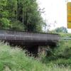 Erneuert werden die Fahrbahndecken und saniert wird die Brücke über die Wern bei Kronungen.