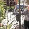 Klaus Ebner, Chef des Hotel Ebner in Bad Königshofen hofft auf regen Besuch zum Vatertagsfest in seinem Biergarten. Der Aufwand, den er betreiben muss, ist riesig.