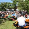 Es gibt nicht viele Aufnahmen vom Vatertagsfest in Rheinfeldshof im Archiv dieser Zeitung. Diese stammt aus dem Jahr 2012. Sie macht aber deutlich, wie beliebt das Vatertagsfest ist, wenn das Wetter mitspielt.