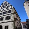 Historisches Rathaus Kitzingen mit Marktturm.