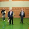 Die Gemeinderäte (von links) Norbert Weckesser, Tobias Lang und Hermann Stumpf wurden vom stellvertretenden Bürgermeister Erhard Franz und dem scheidenden Bürgermeister Uwe Klüpfel verabschiedet. Jürgen Mossburger scheidet ebenfalls aus, war aber nicht anwesend.