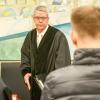 Deutliche Worte fand im Missbrauchs-Prozess am Landgericht Würzburg der Vorsitzende Michael Schaller. Das Urteil zieht sich durch einen neuen Beweisantrag der Verteidigung weiter in die Länge. 