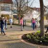 Einen Tag vor den Ausgangsbeschränkungen fand eine Besprechung im Freien und mit nötigem Sicherheitsabstand statt. Einen Tag vor den Ausgangsbeschränkungen fand eine Besprechung im Freien und mit nötigem Sicherheitsabstand statt.