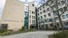 Das Klinikum Würzburg Mitte, hier der Standort Missioklinik, setzt an seinen Haupteingängen zukünftig auf Sicherheistpersonal. 