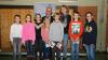 Erfolgreiche junge Sportler der Grundschule Leinach wurden mit ihrer Lehrerin Hildegard Spinnler beim Neujahrsempfang der Gemeinde durch Bürgermeister Uwe Klüpfel ausgezeichnet.