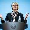 Gute Bildung fällt nicht vom Himmel. Die zuständige Bundesministerin Anja Karliczek (CDU), hier auf einer Pressekonferenz am 23. Oktober, steckt in einem Dilemma.