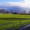 Der Sportplatzrasen des SV Bergtheim ist bestens gepflegt. Aber der Rasentraktor ist über 32 Jahre alt und soll ersetzt werden. Dafür gewährt die Gemeinde einen Zuschuss.
