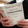 Wegen Erpressung wurde ein Mann in Kitzingen verurteilt (Symbolfoto).