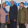 Von links: Dekan Ivo Huber, Nadine Dietrich (stellvertretende Leiterin der Diakoniestation Markt Einersheim), Leiterin Carola Fischer, Herbert Deppisch (Vorsitzender des Kleintierzuchtvereins), Friedrich Himmelein und Franz Vogel.