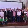 Landrat Reinhard Frank verlieh in Tauberbischofsheim den Landkreis-Ehrenpreis an die Vertreter von sechs Theatergruppen des Main-Tauber-Kreises.