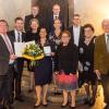 Im Beisein zahlreicher Ehrengäste erhielt Gabriele Nelkenstock (mit Blumenstrauß) die Ehrenmedaille des Oberbürgermeister.