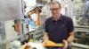 Roland Gebauer hat mit seinem Team bei SK Hydroautomation in Thulba eine neue Montagelinie entwickelt. Daran steuert später ein Beschäftigter den automatischen Zusammenbau von 13 Einzelteilen zu Gelenken für die Kraftübertragung bei Elektroautos. 