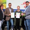 Grund zum Feiern hat Melissa Manger (2. von rechts): Die 22-jährige Sondheimerin erhielt den Staatspreis für einen besonders guten Abschluss. Dazu gratulierten (von links) Regina Leyh, Bernd Clemens (Ausbildungs- und Fachkräfteberater der IHK Würzburg-Schweinfurt) sowie Geschäftsführer Matthias Leyh.