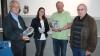 Neue Exponate für das kleine Industriemuseum des AKI: Kerstin Wippich (Zweiter von links) von der Firma Horton übergab an (von links) AKI-Vorsitzenden August-Georg Russ, Günter Troch und Wolfgang Keller drei Modelle von Lüfterkupplungen, die Horton in Schweinfurt herstellt.