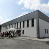 Mit zahlreichen Gästen wurde die neue Versbacher Zweifachsporthalle eingeweiht. Foto: Robert Menschcik