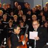 Rainer Gressel (vorne rechts) und José Antonio Zambrano Rivas (vorne links) dankten am Ende eines traumhaften Konzerts ihren Frauen musikalisch für die Unterstützung.