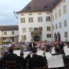 Als imposanter Klangkörper erwies sich das Orchester des Collegium Musicum, das im Schlosshof in Wiesentheid spielte. Begabte junge Musiker aus aller Welt gehören zu dem Collegium, das derzeit zur Sommerakademie in Pommersfelden ist.