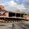 Der Schwertransporter mit Bauteilen für die Gemündener Mainbrücke ist in Laudenbach gestrandet. Foto: Markus Rill
