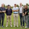 Generation Nicht-Golf trifft Generation Golf: (von links) Kabarettistin Birgit süß, Ex-Schwimm-Weltmeister Thomas Lurz, die beiden Golflehrer Stuart Bannerman und Trevor Pearman, Golf-Club-Würzburg-Präsident Bernhard May, Main-Post-Sportredakteurin Natalie Greß und Olympia-Fechter Dieter Schneider.