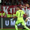 Diese Szene blieb noch ohne Folgen für den Club um Keeper Thorsten Kirschbaum: Der Ball von Maurice Litka ging am Tor vorbei.