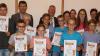 Die 18 Preisträger der 18. Matheolympiade Main-Spessart mit Landrat Thomas Schiebel, Oberstudienrätin Christine Streib und Sparkassen-Gebietsdirektor Peter Schmitt.