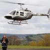 Michelle Holtackers übt mit ihrem Vater im Flugschulmodus. Er kann über seine Fernsteuerung eingreifen.