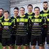 Mit dieser Mannschaft geht der TV Oberndorf in die Feldrunde der Faustball Bundesliga – (von links) Betreuer Thomas Sauter, Christian Eschner, Jens Scheiffele, Johann Habenstein, Jaro Jungclaussen, Florian Dworaczek, Nico Bitsch, Fabian Sagstetter, Oliver Bauer, Maximilian Lutz und Trainer Joachim Sagstetter.