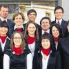 (zis)   Seit 175 Jahren ist die Sparkasse in Wiesentheid mit einer Geschäftsstelle präsent. Das wird mit den Kunden vom 2. bis 5. Mai gefeiert. Geschäftsstellenleiter Heiko Därr und seine Kollegen werden sich mit einem kleinen Präsent bei den Besuchern bedanken. Kundennähe bestimmten in all den Jahren das Wirken der Mitarbeiter. Verändert haben sich in den 175 Jahren aber die Ausstattung der Geschäftsstelle, wie es im Presseschreiben heißt. In Zusammenarbeit mit den zentralen Fachabteilungen und der Sparkassen-Finanzgruppe finden die Kunden hier eine Anlaufstelle für alle Finanzdienstleistungen wie Geldanlage, Kredite oder Immobilienberatung. Im Bild die Mitarbeiter der Sparkasse in Wiesentheid: (vorne, von links) Kathrin Danzberger, Sandra Nicola, Sandra Eberitzsch und Heiko Därr (Geschäftsstellenleiter) sowie (zweite Reihe) Julia Schermer, Sabine Herrmann und Nadine Jänsch, (dritte Reihe) Sabine Wenner, Andreas Lapp, (hinten) Hubertus Hager (stellvertretender Geschäftsstellenleiter), Johannes Rauh und Cornelius Göb.