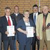 Eine ganz besondere Ehrung: Im Rahmen des fränkischen Abends wurden verdiente Mitglieder des Obst- und Gartenbauvereins Eußenheim geehrt. Von links Landrat Thomas Schiebel, Paul Schaub (Silbermedaille), OGV-Vorsitzender Manfred Weidner, Claudia Brand (Silbermedaille), Zweiter Eußenheimer Bürgermeister Thomas Obert, Werner Keller (Bezirksmedaille) sowie der stellvertretende Vorsitzende des Bezirksverbandes Unterfranken für Gartenbau und Landschaftspflege Klaus Körber.