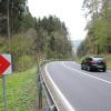 Blick auf die Kurve am sogenannten Wiesenfelder Berg, in der sich im November vergangenen Jahres der tödliche Unfall ereignete.