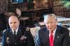 US-Präsident Donald Trump und sein neuer Sicherheitsberater Herbert R. McMaster (links).