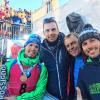 Strahlen mit Weltmeister Simon Schempp (links) wenige Minuten nach der Siegerehrung um die Wette: die Sulzfelder Biathlonfreunde Christian Seifert (von rechts), Wolfgang Ebner und Peter Heusinger.