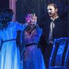 Neuinterpretation eines Klassikers: Anna Hofmann als Christine, Benedikt Sindermann als Phantom.