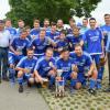 So sehen Sieger aus: Die Mannschaft des ASV Ippesheim gewinnt zum ersten Mal das Fußballturnier der Verwaltungsgemeinschaft Uffenheim.