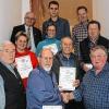 Die Eigenheimer ehrten treue Mitglieder (von links): vorne Rudolf Stephan, Karl-Heinz Röhner, Vorsitzender Hans Jarausch, mittlere Reihe Sybille Haupt, Brigitte Moritz, Otto Grätz, Klaus Werner, hintere Reihe Landesvorstandsmitglied Georg Grembler, stellvertretender Vorsitzender Tino Haupt und Udo Öser.
