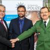 Armin Kühnert (links) hat Schweinfurt als Kripochef bereits im Oktober 2016 verlassen. Seinen Nachfolger Frank Eckhardt (Mitte) führte Polizeipräsident Gerhard Kallert am Mittwoch offiziell ein.