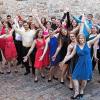 (ret)   Aus Anlass des 140-jährigen Jubiläums des Sängerbundes Badisch-Franken findet am Samstag, 7. Januar, um 18 Uhr in der Heiligkreuz-Kirche in Gerlachsheim unter der Leitung von Matthias Böhringer ein Konzert des Badischen Jugendchores statt. Der Badische Landesjugendchor  setzt sich aus etwa 25 talentierten Sängerinnen und Sängern im Alter von 16 bis 27 Jahren zusammen, die sich mehrmals im Jahr zu mehrtägigen Projektphasen, bei denen sie ihr musikalisches Programm proben, treffen. Dirigent des Ensembles ist seit deren Gründung im Jahr 2010  Matthias Böhringer, der selbst seit seinem 18. Lebensjahr als Orchester- und Chordirigent tätig ist. Er studierte Dirigieren, Klavier und Schulmusik an der Hochschule für Musik in Karlsruhe. Darüber hinaus  nahm er im In- und Ausland an Meisterkursen teil und hospitierte unter anderem bei Kurt Masur. Mit dem Badischen Landesjugendchor bereicherte er unter anderem den Neujahrsempfang des Landes Baden-Württemberg und das Deutsche Chorfest in Stuttgart. Außerdem trat der Chor im SWR-Fernsehen auf. Das Programm hört sich ganz einfach an: Chormusik Crossover, vom Volkslied bis Pop. Der Eintritt ist bei dieser Veranstaltung frei, eine kleine Spende ist willkommen.