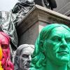 Die Leuchttürme des Rückert-Jahres: Ottmar Hörls 32 Zentimeter große, farbige Rückert-Büsten aus Plastik wurden beim Bürgerfest im Juni vorgestellt und waren ruckzuck ausverkauft.