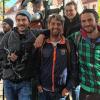 Die Woidboyz – vorne von links Basti Kellermeier, Andi Weindl und Uli Nutz – trampen mit ihrem Team durch Bayern.