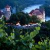 Idyllische Aussicht: der Blick auf das Homburger Weinfest in der Abenddämmerung. Idyllische Aussicht: der Blick auf das Homburger Weinfest in der Abenddämmerung.
