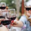 Wein, Rotwein, Weinglas, Party, Weinfest, Symbolbild Wein, Rotwein, Weinglas, Party, Weinfest, Symbolbild