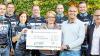 (hawo)   Preh-Mitarbeiter waren beim Hallenbike in Poppenhausen/Rhön (Lkr. Fulda) am Start gewesen. Jetzt wurde eine Spende von 1000 Euro an die Bildungspartnerschaft Rhön-Grabfeld übergeben. In einem 48-Stunden-Rennen war das Preh-Team insgesamt rund 1180 Kilometer auf der Rolle gestrampelt und damit auf Platz acht gelandet. Die Geschäftsführung des Bad Neustädter Unternehmens belohnte die Leistung seiner Mitarbeiter mit einer Spende für einen guten Zweck. Die Wahl fiel diesmal auf die Bildungspartnerschaft Rhön-Grabfeld. Diese Initiative unterstützt im Landkreis neun Grundschulen und stellt zum Beispiel unbürokratisch Fachkräfte zur Verfügung, um den Kindern hierzulande bestmögliche Bildungschancen zu ermöglichen. Gudrun Hellmuth und Markus Till (vorne) nahmen als Vertreter der Bildungspartnerschaft die Spende entgegen und dankten für die Unterstützung.