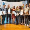 102 Prüfungsbeste der IHK Würzburg-Schweinfurt sind in Iphofen ausgezeichnet worden - darunter auch die erfolgreichsten aus dem Landkreis Kitzingen (im Bild mit Otto Kirchner, Präsident der IHK Würzburg-Schweinfurt (links) und Max-Martin Deinhard, stellvertretender Hauptgeschäftsführer IHK Würzburg-Schweinfurt (rechts)).