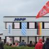 Im Oktober 2017 beteiligten sich nach Gewerkschaftsangaben rund 300 Personen an einem Warnstreik vor den Werkstoren der Firma Jopp in Herschfeld. Gewerkschaftssekretär Jens Öser forderte das Unternehmen damals auf, ein Tarifsystem einzuführen.