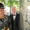 Theodor Fontane (in der Mitte sein Darsteller Jürgen Kröckel) wird beim Rakoczy-Fest gerne mit Kaiserin Auguste Viktoria (dargestellt von Karin Matthes) gezeigt. Dabei sah er die Kaiserin im wahren Leben eher kritisch.
