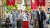 Zahlreiche Bürger zogen am Sonntagvormittag anlässlich des Rochusfestes durch den Altort. Die Prozession endete in der Kirche, wo die Gläubigen das Hochfest ihres Ortspatrons St. Rochus feierten.